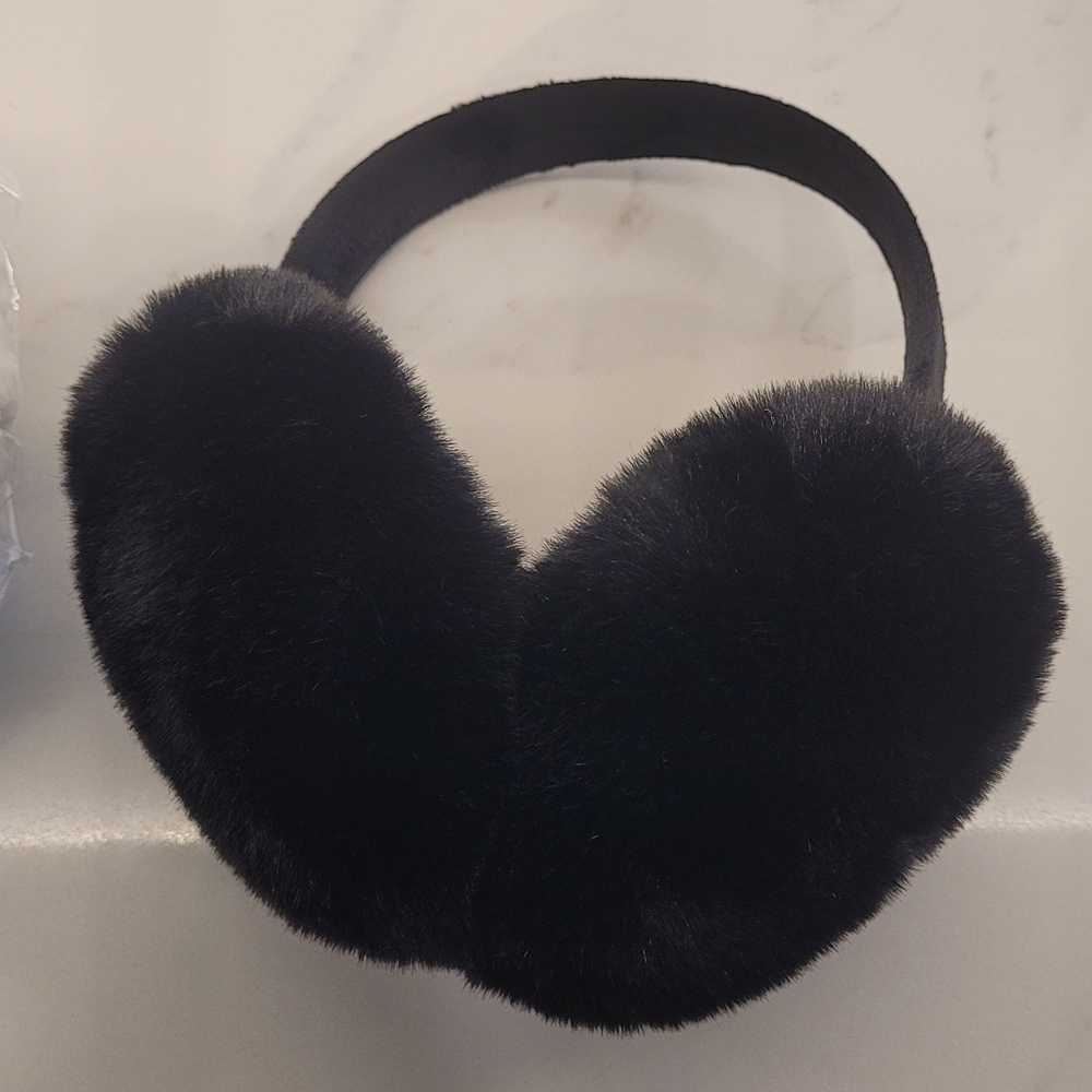 2 pairs of Ear muffs